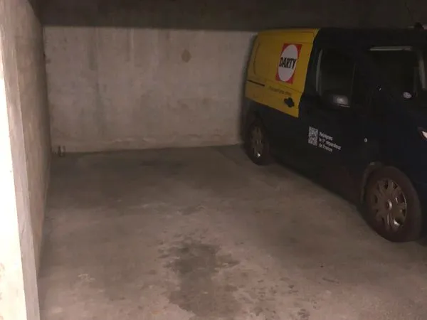 Place de parking à louer - Villeurbanne, rue des Bienvenus