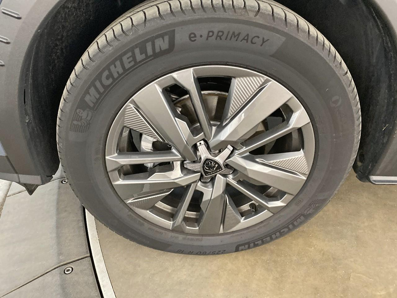 Peugeot 5008 hybrid 145 ch e-dcs6 allure — photo 11