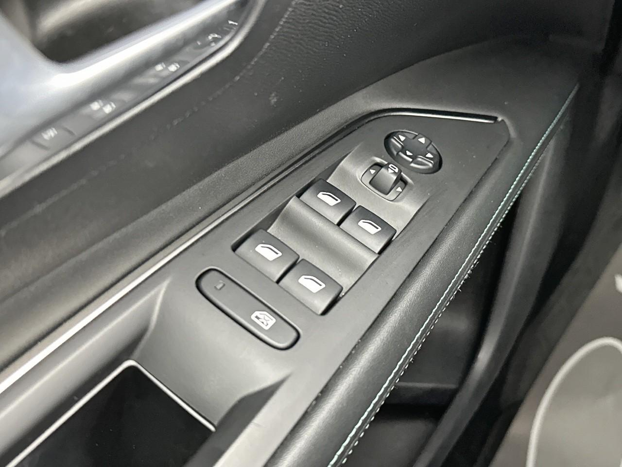 Peugeot 3008 puretech 130ch s&s bvm6 allure pack — photo 15