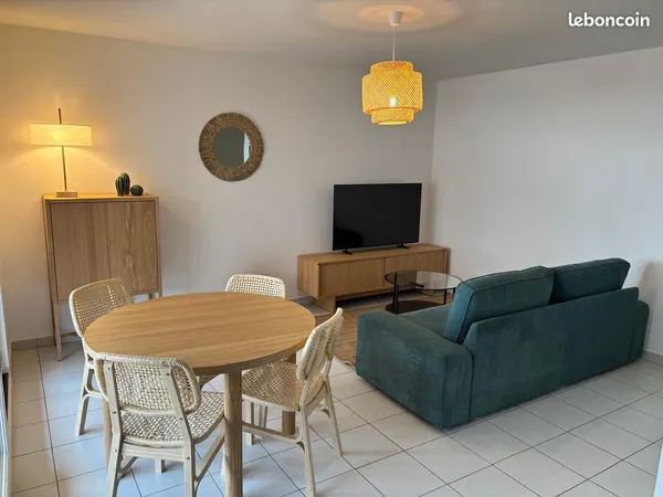T2 rénové meublé de 48 m² avec grande terrasse - Prévessin centre