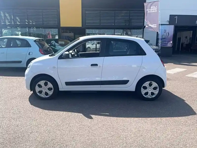 Renault Twingo iii e-tech — photo 20