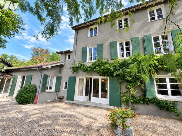 Maison 9 pièces 262 m²