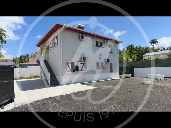 A LOUER 1 000 € RDC -APPARTEMENT T3 - LAMENTIN