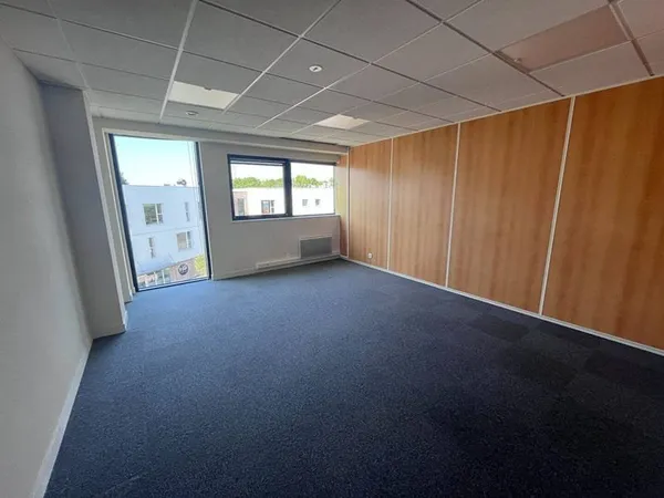 Bureaux 178 m²