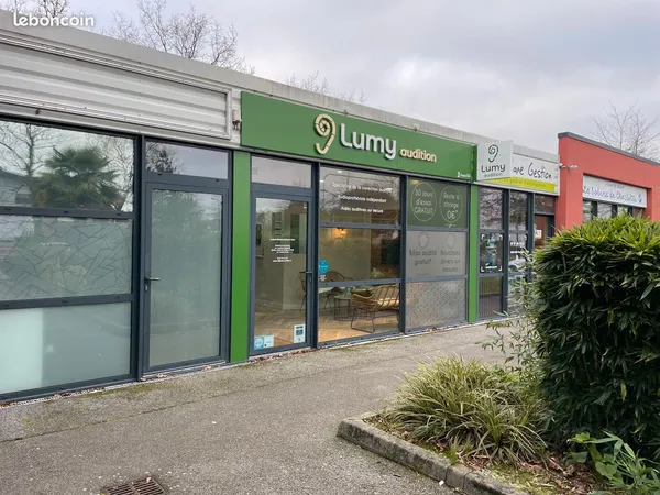 À VENDRE - LOCAL COMMERCIAL 62 m² - PLOEREN - RÉNOVÉ
