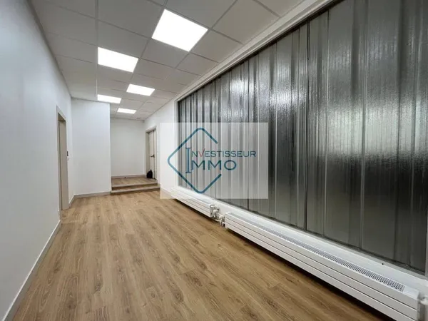 Local commercial 90 m²