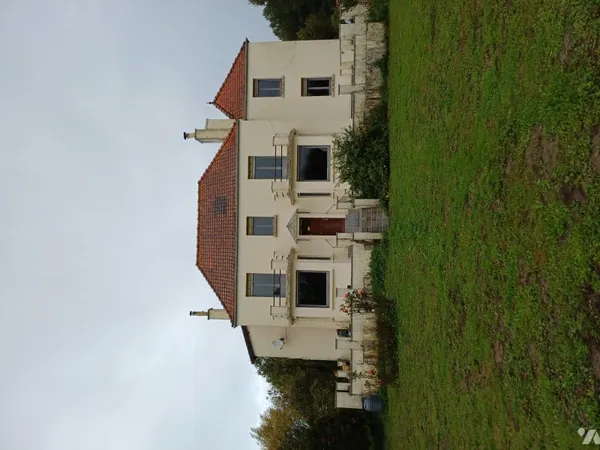 Maison 17 pièces 348 m²