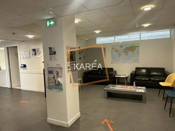 Local professionnel 355 m²