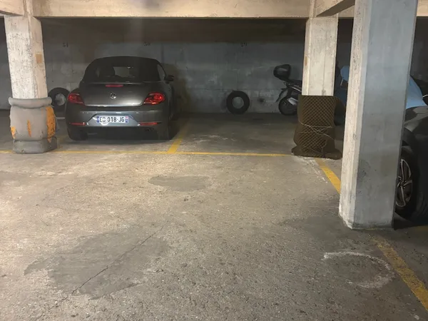 Loue parking 6m²
