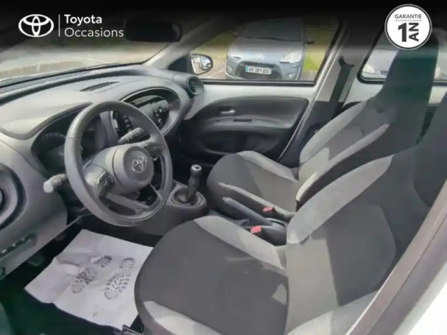 Toyota Aygo x 1.0 vvt-i 72ch dynamic my23 — photo 11