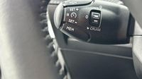 Peugeot 2008 1.2 PureTech 100ch S&S Style — photo 17