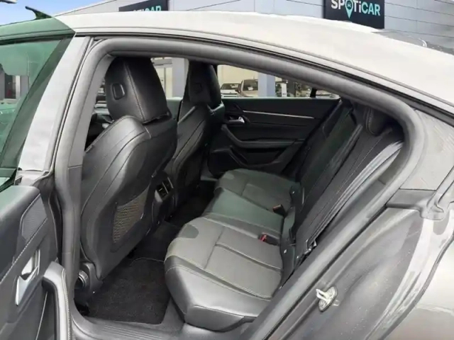 Peugeot 508 hybrid 225 e-eat8 gt — photo 23