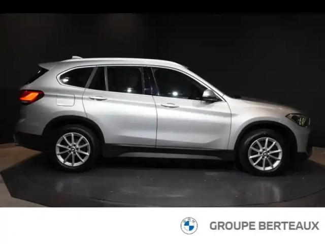 Bmw X1 sdrive18da 150ch business design — photo 6