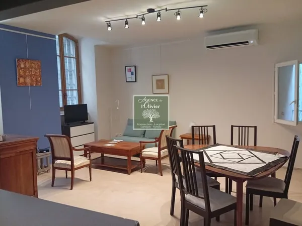 À LOUER APPARTEMENT MEUBLÉ 3 PIÈCES CENTRE-VILLE