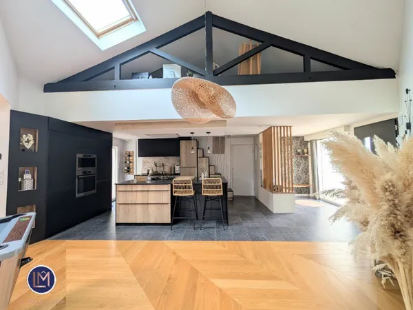 Maison 6 pièces 180 m²