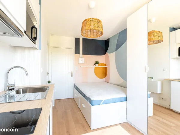 Studio Meublé et équipé de 15m² refait à neuf