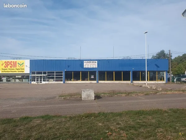Loue Local 380m2