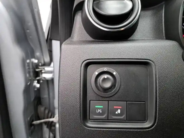 Dacia Duster eco-g 100 4x2 — photo 28