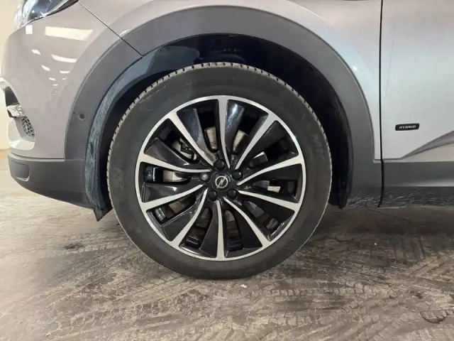 Opel Grandland X hybrid 225 ch bva8 — photo 32