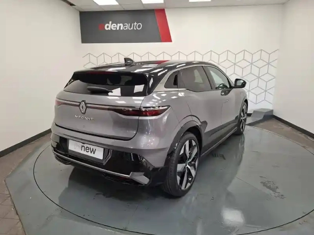 Renault Megane e-tech ev60 220 ch super charge — photo 12