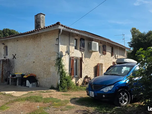 Belle longere charentaise