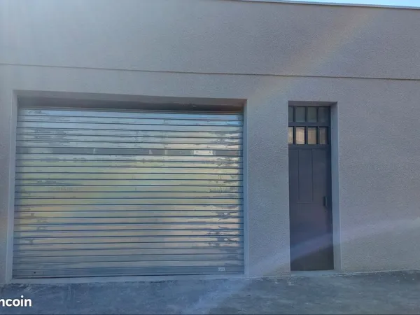 Local d’activité et entrepôt Vente Saint-Étienne 1p 230m² 95000€