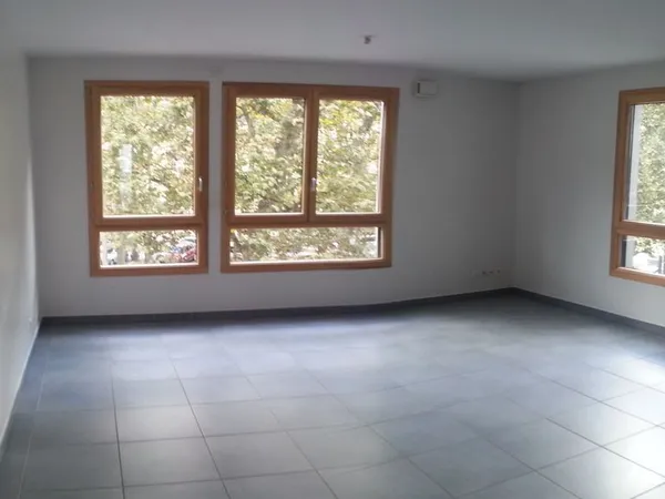 F3 de standing 75 m² - Cours Fauriel - Garage - Résidence sécurisée