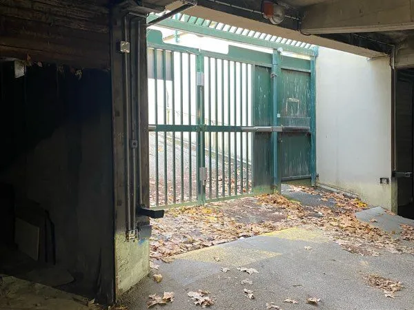Garage à vendre secteur Monplaisir