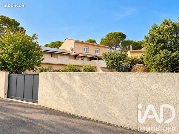 Maison 4 pièces 330 m²