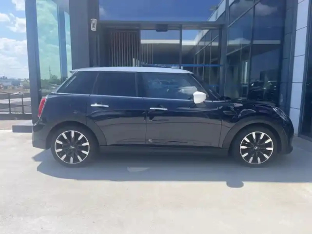 Mini Mini 5 portes cooper 136ch edition premium plus bva7 — photo 3