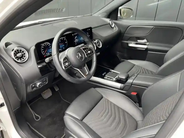 Mercedes Eqa 250+ edition — photo 26