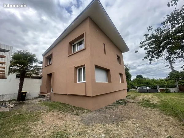 Villa 5 pièces 250 m²