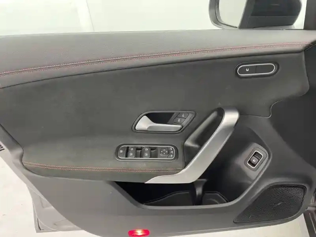 Mercedes Cla coupé 250 e hybrid eq 8g-dct — photo 63