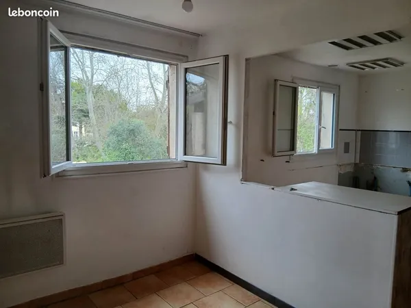 APPARTEMENT haut de villa