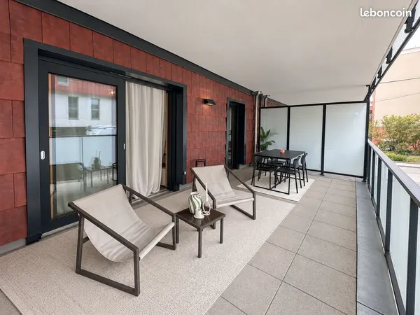 Appartement 2 pièces meublé - Grande terrasse & garage - Pontarlier