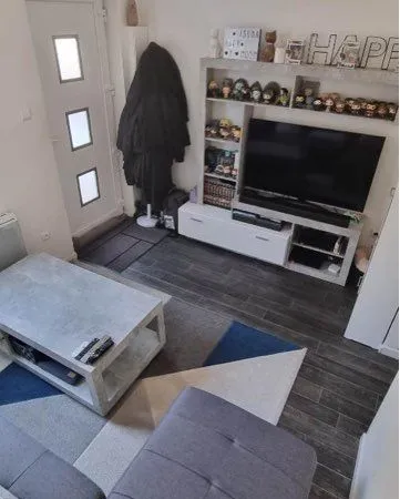 Maison de cour rénové il y a 10 ans 60 m2 terrasse