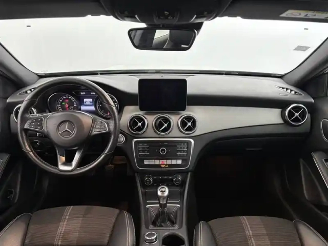 Mercedes Gla 180 d — photo 42