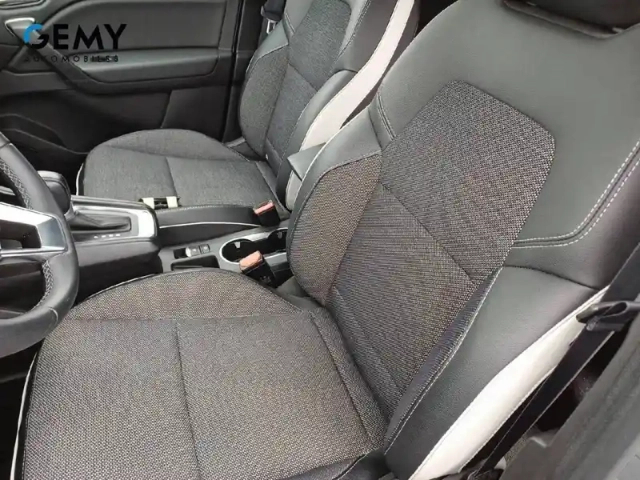 Renault Captur mild hybrid 160 edc — photo 24