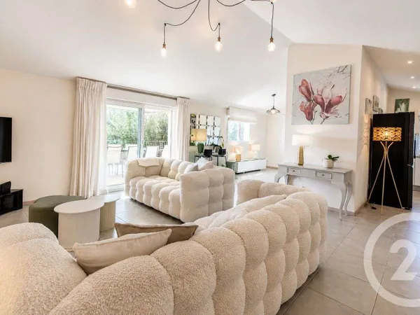 Appartement 5 pièces 131 m²