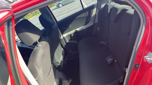 Toyota Yaris 1.0 VVT-i 69 - Confort Pack – 2011 – 83603 km – Essence – Boîte Manuelle — photo 20