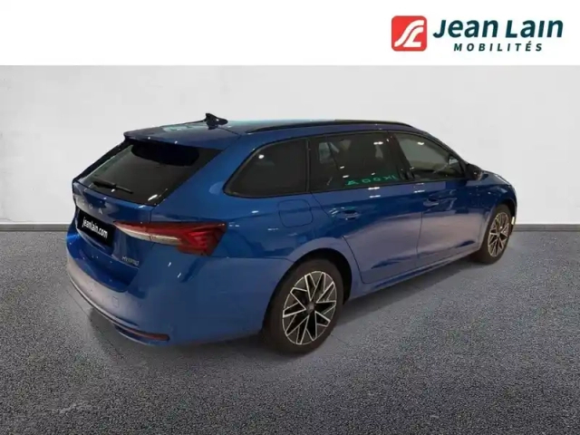 Skoda Octavia combi 1.5 tsi hybrid 150 ch act dsg7 — photo 5