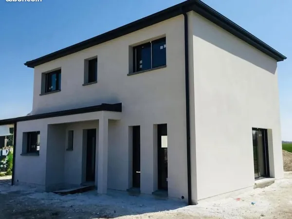 Propriété 4 pièces 90 m²