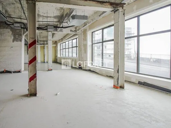 Local commercial 120 m²