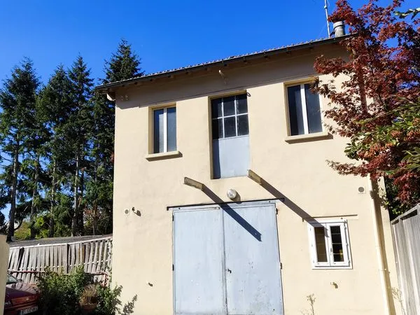 Batiment 161m2 + jardin hyper centre