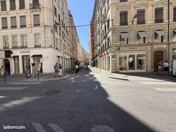 Commerce mobilier/décoration 54 m²