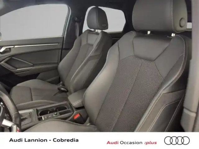 Audi Q3 sportback 45 tfsi e 245ch s line s tronic 6 — photo 8