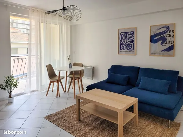 T2 bis meublé 42 m² avec loggia - Béziers centre