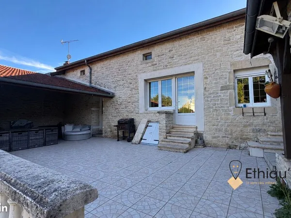 Maison 7 pièces 231 m²