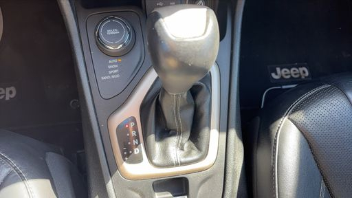 Jeep Cherokee 2.0 CRD 170 4WD BVA9 - Limited – 2014 – 164931 km – Diesel – Boîte Automatique — photo 10
