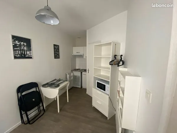 Studio 1 pièce 10 m²
